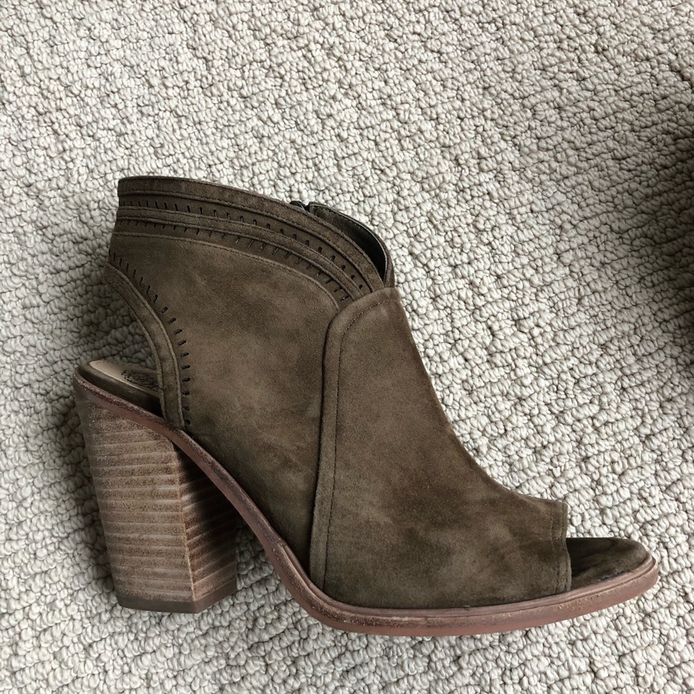 Vince Camuto Peep Toe Heels